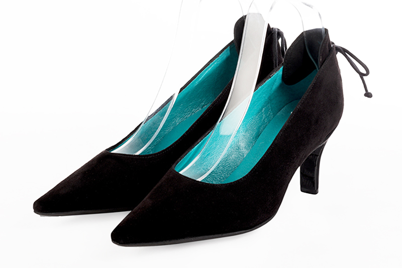 Matt black women's dress pumps, with a round neckline. Pointed toe. Medium slim heel. Front view - Florence KOOIJMAN